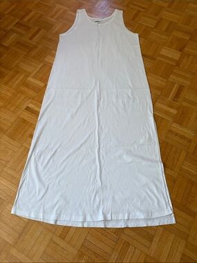 Hanro White Sleeveless Maxi night gown